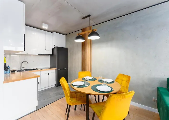 Optima Na Wyspie Solnej Z Parkingiem *